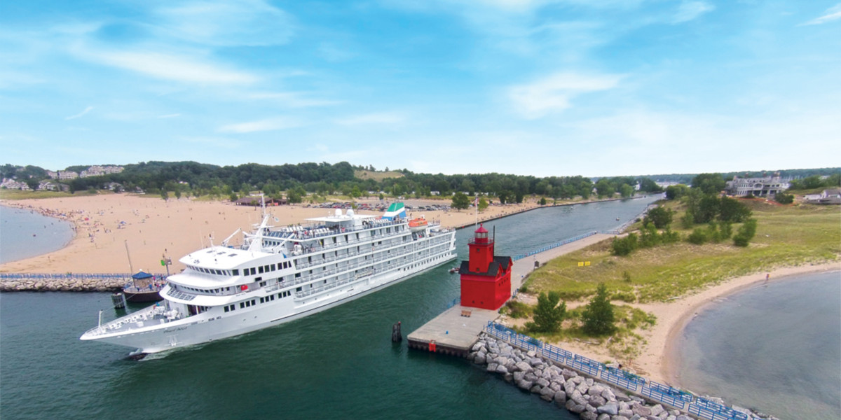 Great Lakes ship sailing into Lake Michigan